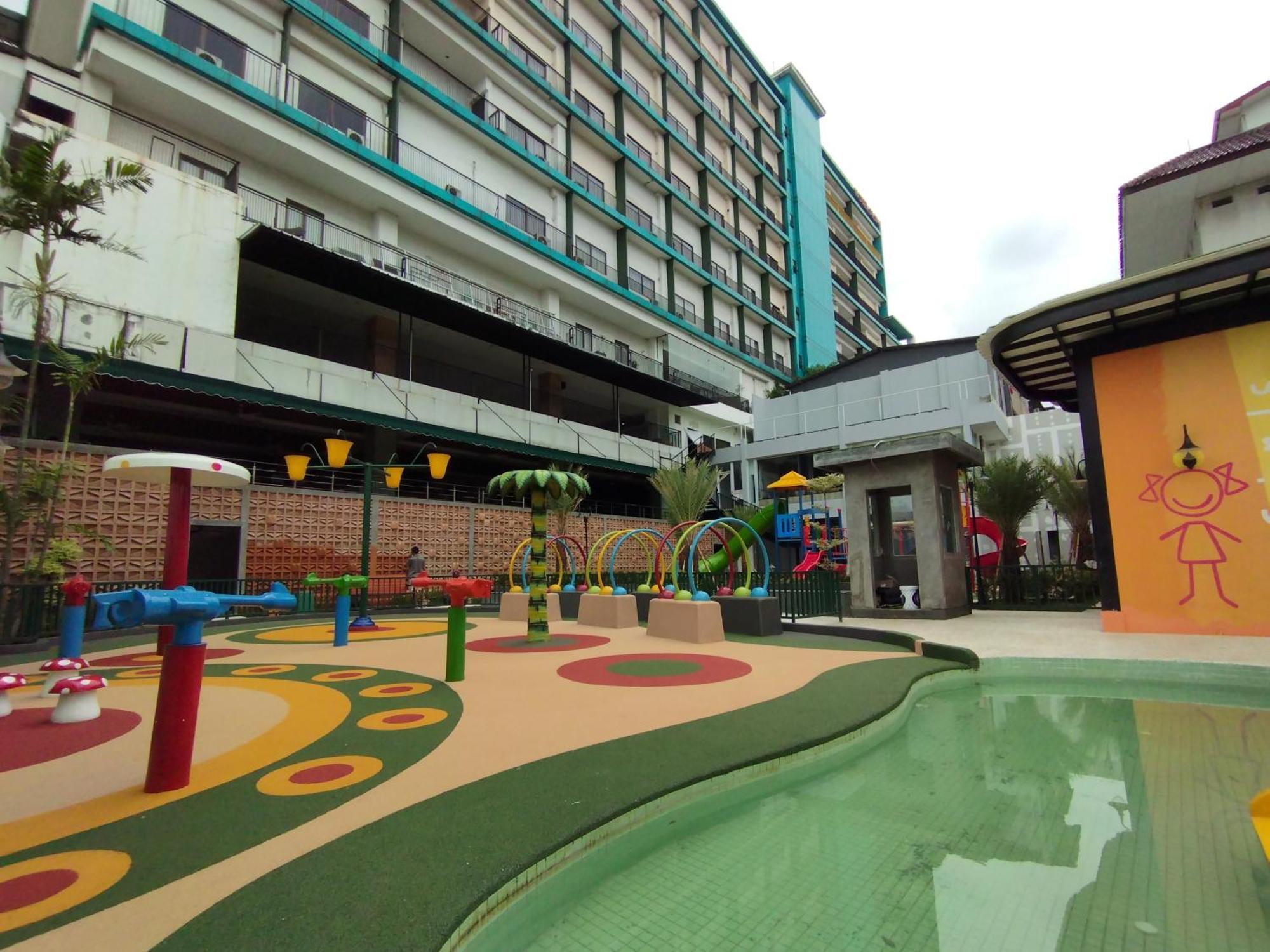 Hotel Gren Alia Dżakarta Zewnętrze zdjęcie